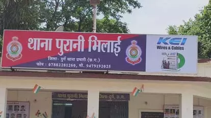बकरा लूट की वारदात, बुजुर्ग चरवाहे को दबंगों ने धमकाया बकरा लूट की वारदात, बुजुर्ग चरवाहे को दबंगों ने धमकाया
