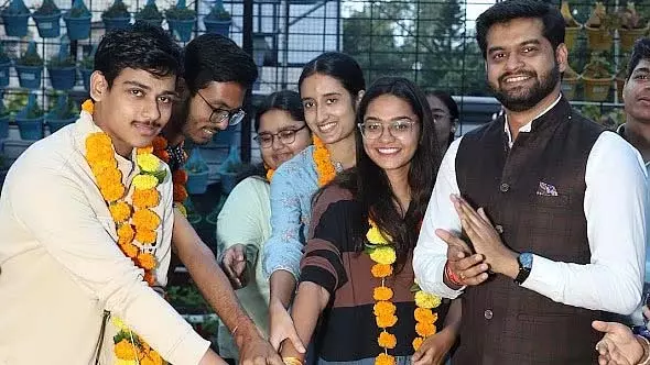 इंदौर के छात्रों ने CA परीक्षा में शानदार प्रदर्शन किया; शहर से 130 नए CA बने इंदौर के छात्रों ने CA परीक्षा में शानदार प्रदर्शन किया; शहर से 130 नए CA बने