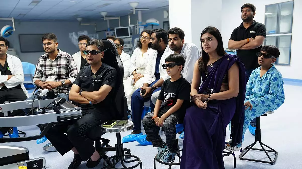 MP : SAIMS की डॉ. महक भंडारी ने रतलाम में सफल टेली-रोबोटिक सर्जरी की MP : SAIMS की डॉ. महक भंडारी ने रतलाम में सफल टेली-रोबोटिक सर्जरी की