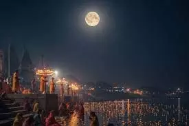 Kartik Purnima 2025: कार्तिक पूर्णिमा पर जलाए जाते हैं कितने दीपक, क्या है दीपदान की विधि Kartik Purnima 2025: कार्तिक पूर्णिमा पर जलाए जाते हैं कितने दीपक, क्या है दीपदान की विधि