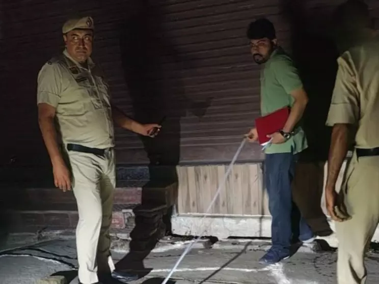 Gannaur: पार्षद के ससुर की हत्या से मचा हड़कंप, पूर्व उपाध्यक्ष पर आरोप Gannaur: पार्षद के ससुर की हत्या से मचा हड़कंप, पूर्व उपाध्यक्ष पर आरोप