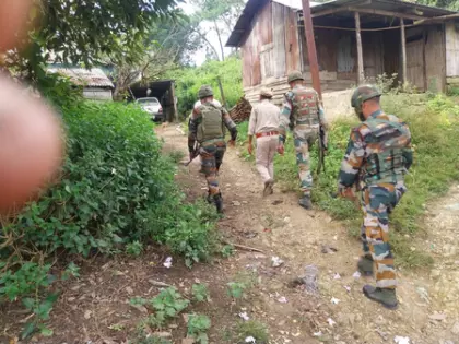 Manipur में चार कुकी उग्रवादी ढेर, सुरक्षा अभियान जारी Manipur में चार कुकी उग्रवादी ढेर, सुरक्षा अभियान जारी