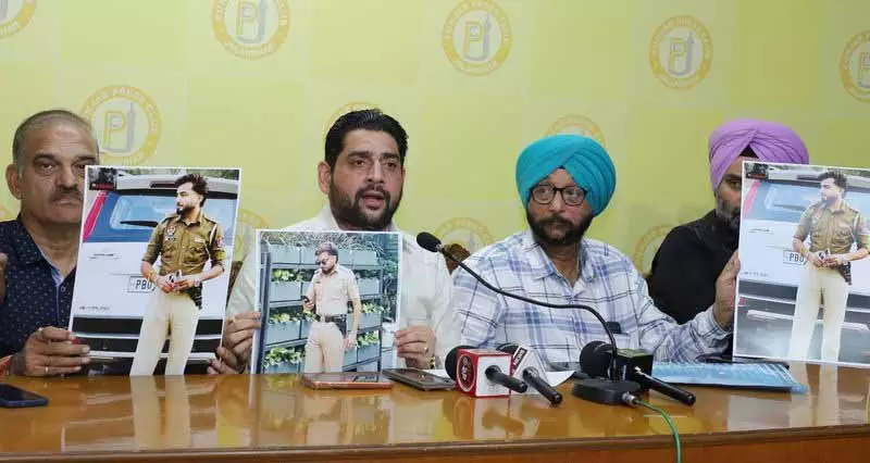 अंगुराल ने फर्जी पुलिस अधिकारी पर जबरन वसूली का आरोप लगाया, SIT की मांग की अंगुराल ने फर्जी पुलिस अधिकारी पर जबरन वसूली का आरोप लगाया, SIT की मांग की
