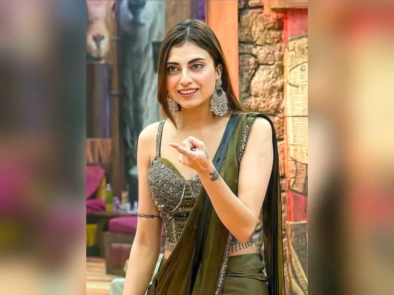 ‘बिग बॉस 19’ में दिलचस्प मोड़, फरहाना भट्ट ने शहबाज से मांगा फैन्स का सपोर्ट ‘बिग बॉस 19’ में दिलचस्प मोड़, फरहाना भट्ट ने शहबाज से मांगा फैन्स का सपोर्ट