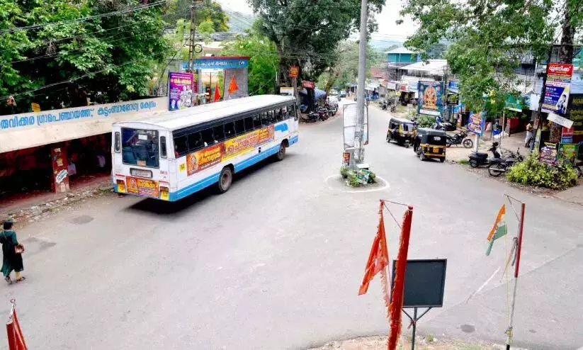 अरुविक्करा जंक्शन का विकास किया जा रहा है; भूमि अधिग्रहण सहित 17.3 करोड़ की लागत वाली परियोजना अरुविक्करा जंक्शन का विकास किया जा रहा है; भूमि अधिग्रहण सहित 17.3 करोड़ की लागत वाली परियोजना