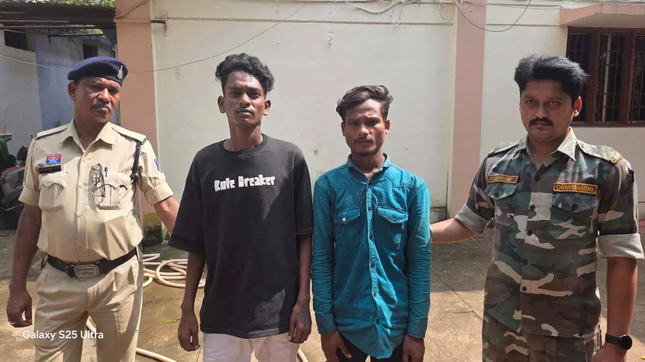 लूट की वारदात का धमतरी पुलिस ने किया खुलासा, दो आरोपी गिरफ्तार लूट की वारदात का धमतरी पुलिस ने किया खुलासा, दो आरोपी गिरफ्तार