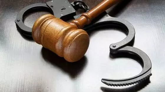 बॉम्बे HC ने 2011 के मुंबई ट्रिपल ब्लास्ट केस में 65 साल के आरोपी को ज़मानत दे दी बॉम्बे HC ने 2011 के मुंबई ट्रिपल ब्लास्ट केस में 65 साल के आरोपी को ज़मानत दे दी