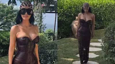 Kim Kardashian का चॉकलेट ब्राउन लुक, केंडल जेनर की बर्थडे पार्टी में बनीं सभी की नज़रें Kim Kardashian का चॉकलेट ब्राउन लुक, केंडल जेनर की बर्थडे पार्टी में बनीं सभी की नज़रें