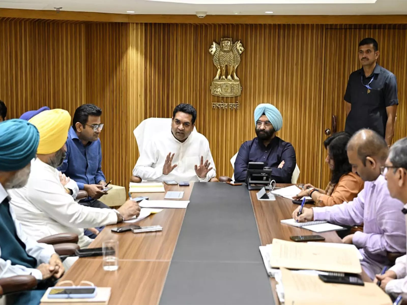 गुरु तेग बहादुर जी की 350वीं जयंती के भव्य समारोह के लिए Delhi तैयार गुरु तेग बहादुर जी की 350वीं जयंती के भव्य समारोह के लिए Delhi तैयार