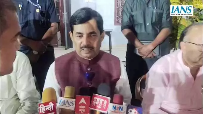 सुपौल में बोले शाहनवाज हुसैन, कांग्रेस-राजद में अंदरूनी कलह, कई सीटों पर आपस में लड़ रहे उम्मीदवार सुपौल में बोले शाहनवाज हुसैन, कांग्रेस-राजद में अंदरूनी कलह, कई सीटों पर आपस में लड़ रहे उम्मीदवार