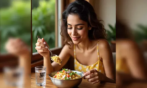 पोहा सिर्फ नाश्ता नहीं, बल्कि है हेल्थ बूस्टर! जानिए खाने का आयुर्वेदिक तरीका