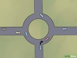 Roundabout ,एक कदम कम चलेंगे पर अकड़ के साथ चलेंगे