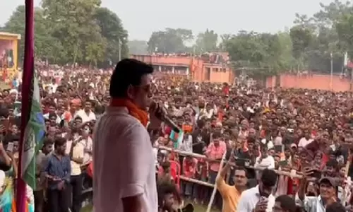 बिहार की जनसभा में रवि किशन ने साधा इंडिया गठबंधन पर निशाना, कहा-जहां जाएंगे डमरू बजेगा बिहार की जनसभा में रवि किशन ने साधा इंडिया गठबंधन पर निशाना, कहा-जहां जाएंगे डमरू बजेगा