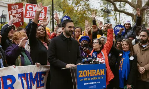 New York मेयर चुनाव में अमेरिकी मतदाताओं का बढ़ता हुआ ध्यान New York मेयर चुनाव में अमेरिकी मतदाताओं का बढ़ता हुआ ध्यान