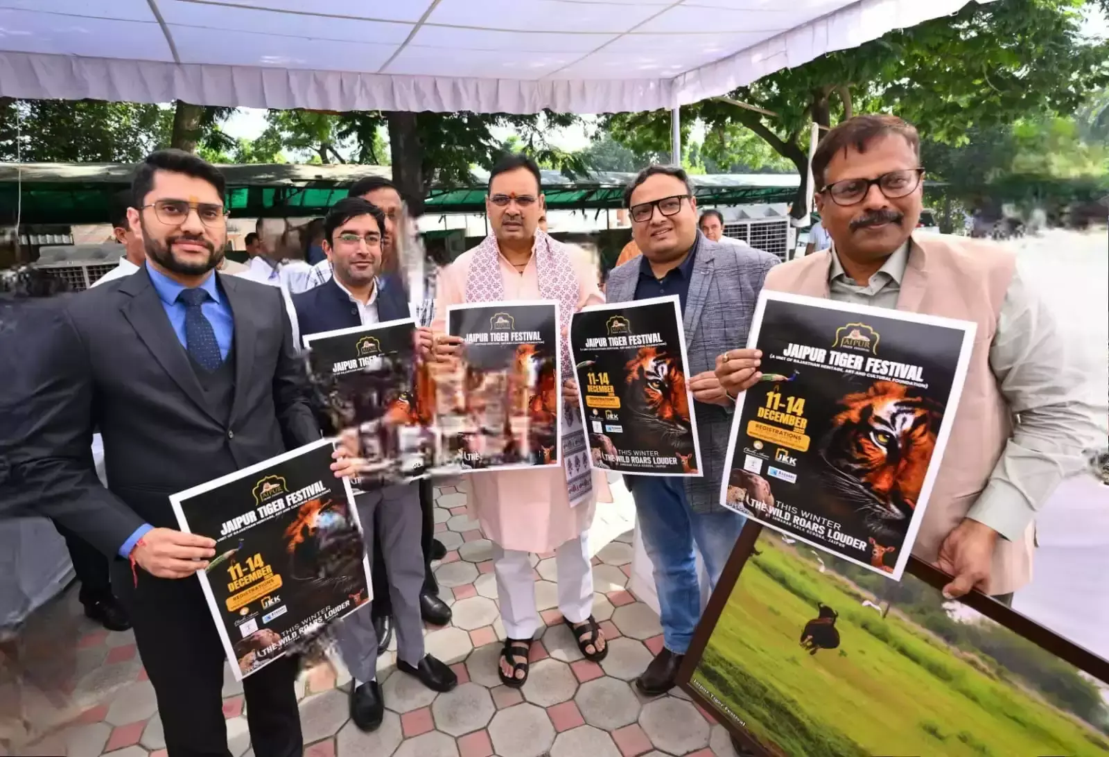 Jaipur: जयपुर टाइगर फेस्टिवल के पोस्टर विमोचन कार्यक्रम में शामिल हुए मुख्यमंत्री Jaipur: जयपुर टाइगर फेस्टिवल के पोस्टर विमोचन कार्यक्रम में शामिल हुए मुख्यमंत्री