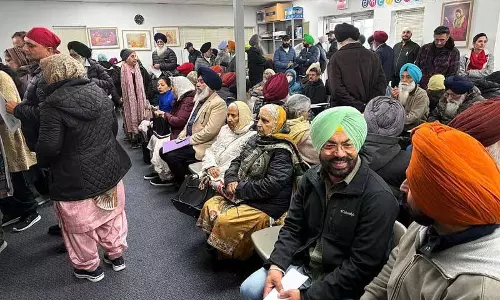 Canada में अनिवासी भारतीयों ने वाणिज्य दूतावास शिविरों में जीवन प्रमाण पत्र जारी करने के कदम का स्वागत किया
