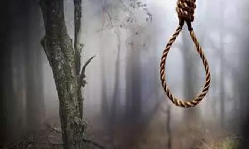 Bareilly: किराये पर रह रही छात्रा ने फांसी लगाई, पुलिस जांच में जुटी Bareilly: किराये पर रह रही छात्रा ने फांसी लगाई, पुलिस जांच में जुटी