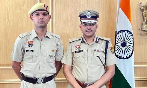 Faridabad: हरयाणा पुलिस के सिपाही ने रचा इतिहास, बने भारतीय सेना में लेफ्टिनेंट Faridabad: हरयाणा पुलिस के सिपाही ने रचा इतिहास, बने भारतीय सेना में लेफ्टिनेंट