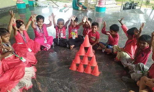 Ramnagar : सरकारी LKG-UKG स्कूलों में बच्चों का दंगा