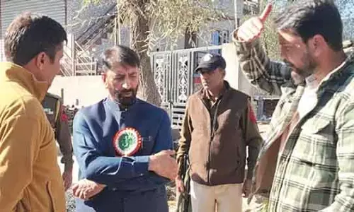 सुरनकोट के विधायक ने जौगी मौर-टीसीपी सड़क उन्नयन कार्य का निरीक्षण किया सुरनकोट के विधायक ने जौगी मौर-टीसीपी सड़क उन्नयन कार्य का निरीक्षण किया