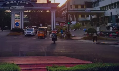 Kerala में चलती ट्रेन से उतारे गए किशोर की हालत नाजुक