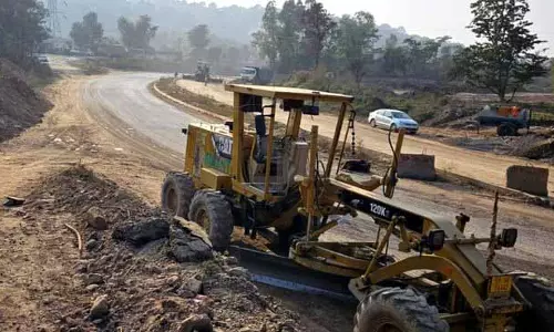 नूरपुर के ग्रामीणों ने NH-154 पर मोटर क्रॉसिंग और सर्विस लेन की मांग की नूरपुर के ग्रामीणों ने NH-154 पर मोटर क्रॉसिंग और सर्विस लेन की मांग की