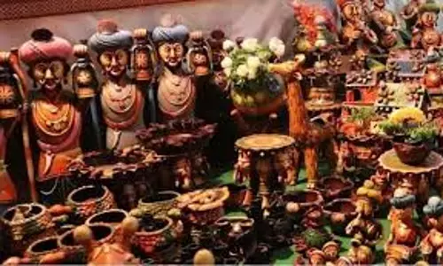 Lucknow: परंपरा से समृद्ध माटीकला मेलों में हुई रिकॉर्ड तोड़ बिक्री Lucknow: परंपरा से समृद्ध माटीकला मेलों में हुई रिकॉर्ड तोड़ बिक्री