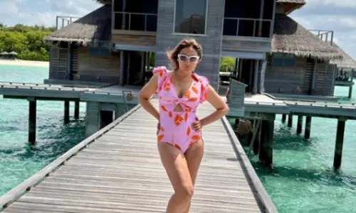 मालदीव वेकेशन में Urvashi Dholakia ने भरे अपनी जिंदगी में नए रंग