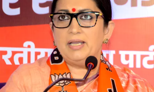 स्मृति ईरानी का ऐलान, जीविका दीदियों को रोजगार योजना के तहत मिलेगा 2 लाख रुपये स्मृति ईरानी का ऐलान, जीविका दीदियों को रोजगार योजना के तहत मिलेगा 2 लाख रुपये
