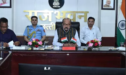 मानवीय संवेदना के साथ आकांक्षी क्षेत्रों में विकास कार्य करें : राज्यपाल रमेन डेका