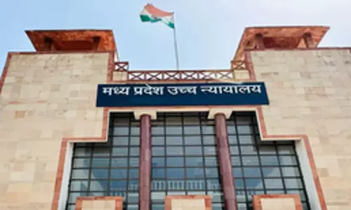 MP: सरकारी स्कूल शिक्षक ई-अटेंडेंस विवाद, हाईकोर्ट ने याचिका खारिज की