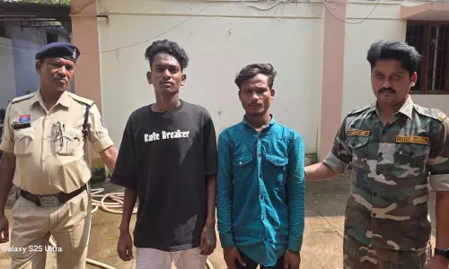 लूट की वारदात का धमतरी पुलिस ने किया खुलासा, दो आरोपी गिरफ्तार लूट की वारदात का धमतरी पुलिस ने किया खुलासा, दो आरोपी गिरफ्तार