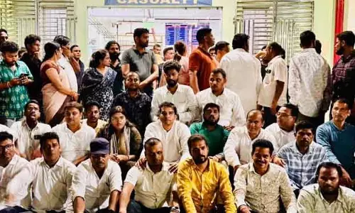 Nuapada अस्पताल गार्ड की मौत पर बीजद ने किया विरोध प्रदर्शन