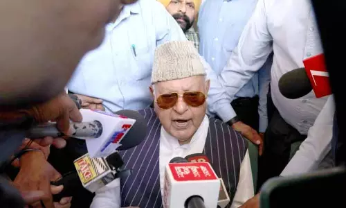 LG सरकारी फाइलों पर कब्जा कर बैठे, कामकाज के नियमों के क्रियान्वयन में बाधा डाल रहे: फारूक
