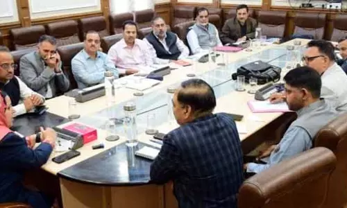 Sakina ने जम्मू संभाग में स्कूल शिक्षा विभाग के प्रदर्शन और कार्यप्रणाली की समीक्षा की Sakina ने जम्मू संभाग में स्कूल शिक्षा विभाग के प्रदर्शन और कार्यप्रणाली की समीक्षा की