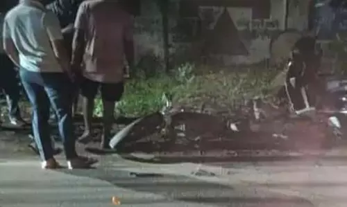 ट्रक से जा टकराया युवक, इलाज के दौरान मौत ट्रक से जा टकराया युवक, इलाज के दौरान मौत