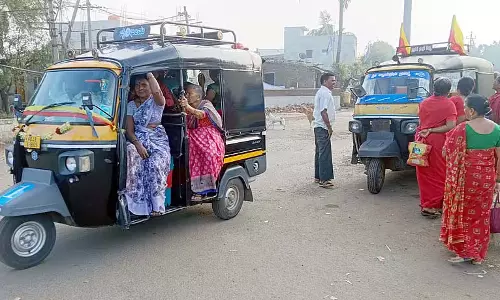 Karnataka : बस सेवा निलंबित Karnataka : बस सेवा निलंबित