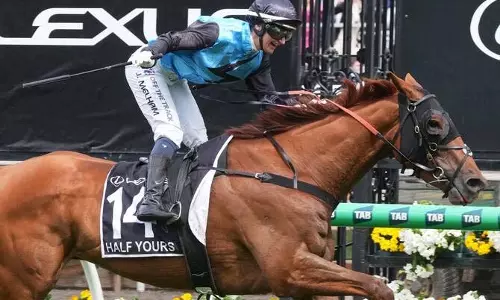 जेमी मेलहम ने Melbourne Cup जीतकर रचा इतिहास, बनीं दूसरी महिला जॉकी