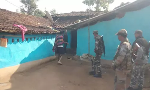 युवक ने गर्भवती नाबालिग प्रेमिका की कुल्हाड़ी से काटकर हत्या की, गिरफ्तार युवक ने गर्भवती नाबालिग प्रेमिका की कुल्हाड़ी से काटकर हत्या की, गिरफ्तार