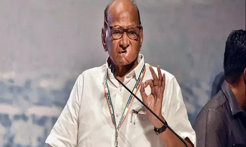 बीमा नीति गलत; सरकार को संकट में फंसे किसानों की मदद करनी चाहिए - Sharad Pawar