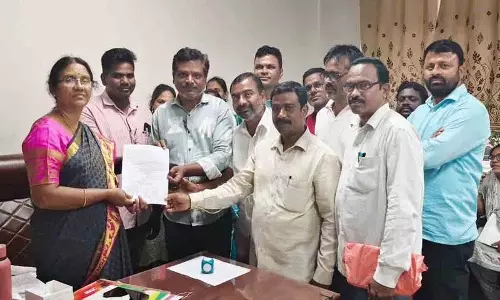 लंबित वेतन भुगतान के लिए DM&HO को अनुरोध प्रस्तुत किया गया लंबित वेतन भुगतान के लिए DM&HO को अनुरोध प्रस्तुत किया गया