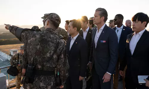 अमेरिकी रक्षा सचिव ने Seoul को दिए गए ट्रंप के परमाणु पनडुब्बी वादे को पूरा करने का संकल्प लिया अमेरिकी रक्षा सचिव ने Seoul को दिए गए ट्रंप के परमाणु पनडुब्बी वादे को पूरा करने का संकल्प लिया