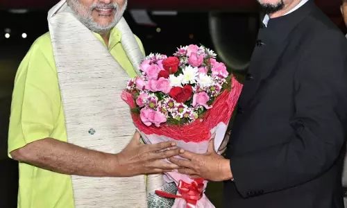 देश के उपराष्ट्रपति सी.पी. राधाकृष्णन का राज्यपाल रमेन डेका ने किया स्वागत