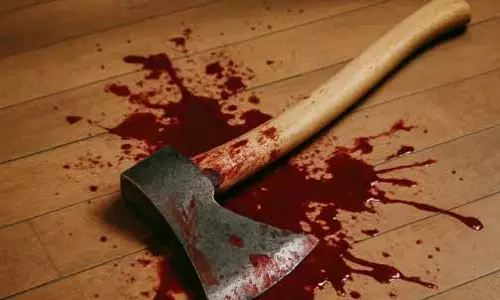 प्रेमी की हैवानियत, गर्भवती प्रेमिका की कुल्हाड़ी से काटा गला
