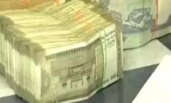 बिजली बिल की राशि का गबन, क्लर्क ने विभाग को लगाया 14 लाख का चूना बिजली बिल की राशि का गबन, क्लर्क ने विभाग को लगाया 14 लाख का चूना