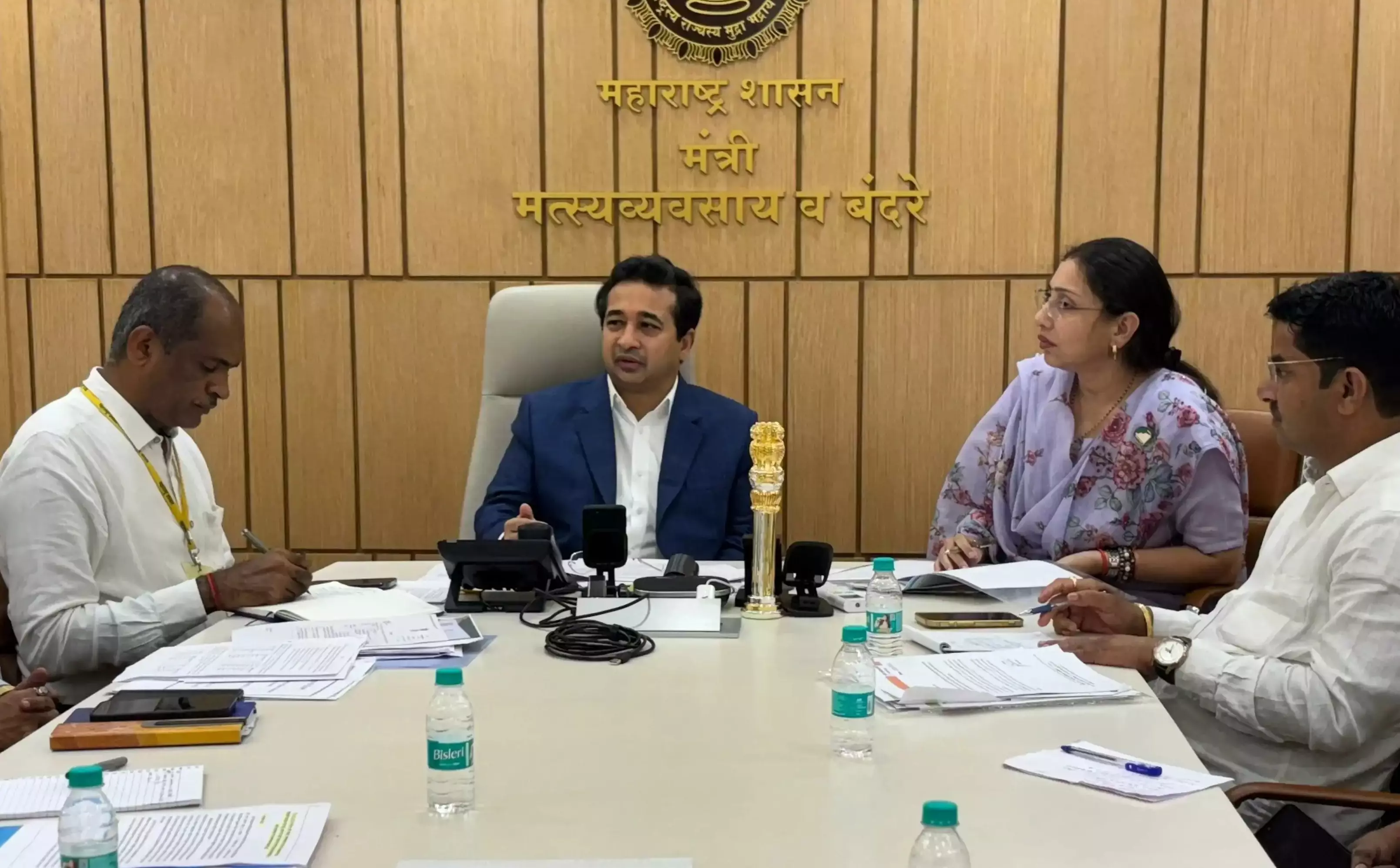 Mumbai: वसई के मछुआरों के हित में मंत्रालय ने की विशेष बैठक Mumbai: वसई के मछुआरों के हित में मंत्रालय ने की विशेष बैठक