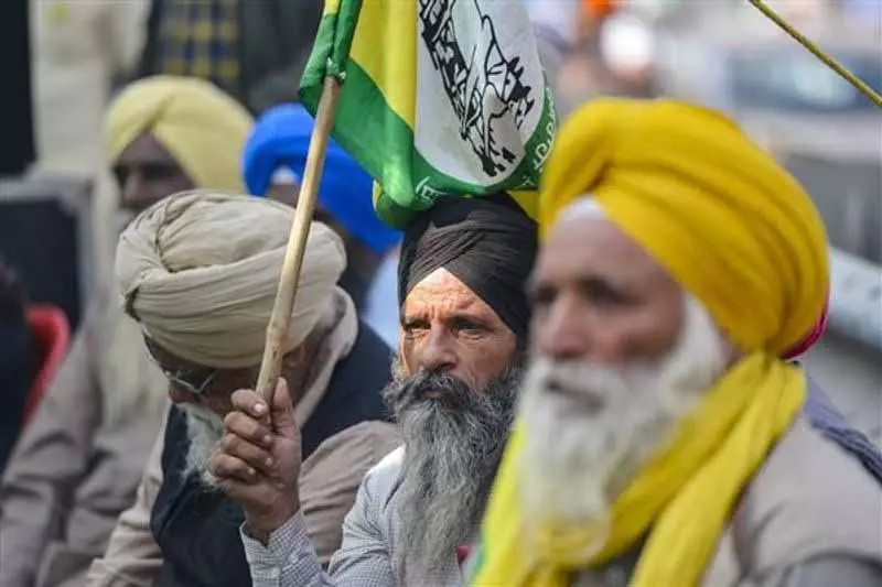 SKM ने मांगों को लेकर डीसी को ज्ञापन सौंपे SKM ने मांगों को लेकर डीसी को ज्ञापन सौंपे