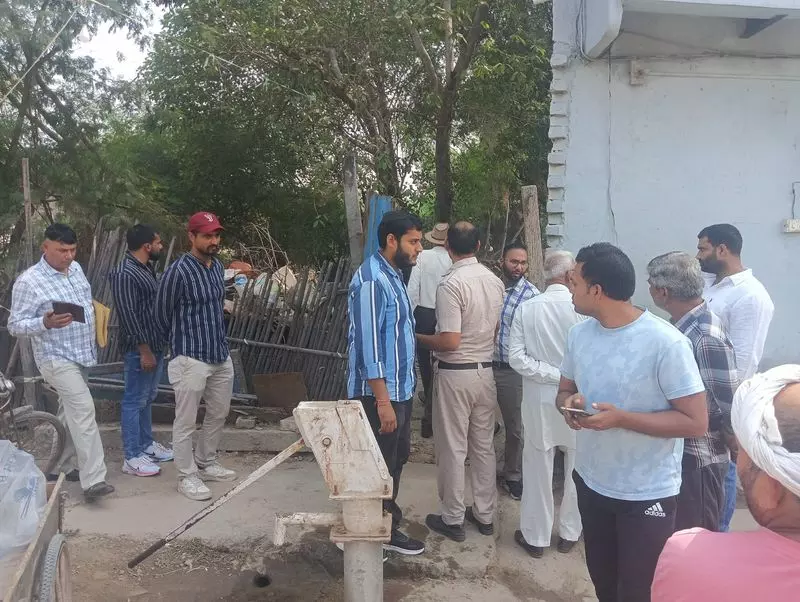 Haryana : बहादुरगढ़ में छह अवैध इकाइयां संचालित पाई गईं Haryana : बहादुरगढ़ में छह अवैध इकाइयां संचालित पाई गईं