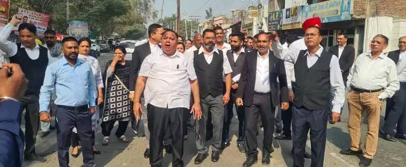 बार एसोसिएशन ने प्रस्तावित Garhshankar district के विलय का विरोध किया बार एसोसिएशन ने प्रस्तावित Garhshankar district के विलय का विरोध किया