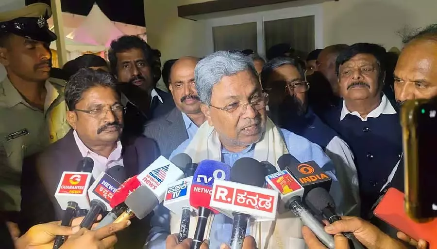 गन्ने का MRP केंद्र सरकार तय करती है, राज्य सरकार नहीं: Siddaramaiah गन्ने का MRP केंद्र सरकार तय करती है, राज्य सरकार नहीं: Siddaramaiah